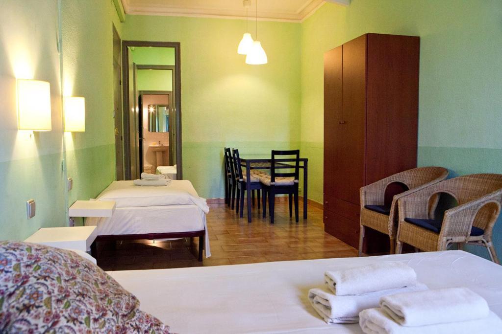 Hostal Agua Alegre Barcelona Rum bild